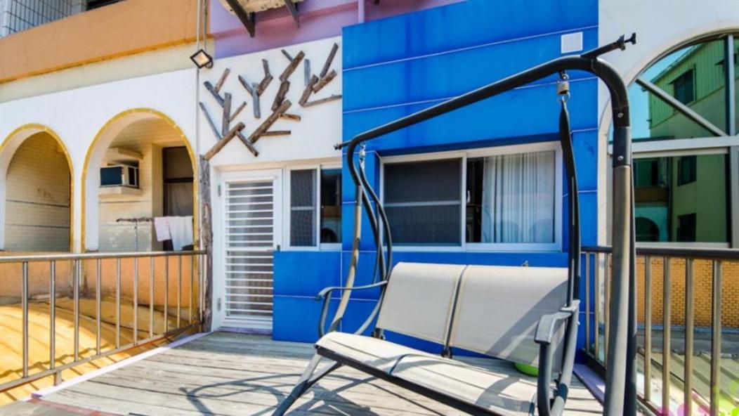 小黑琵416輕旅 Little Happy Hostel Тайнан Екстериор снимка