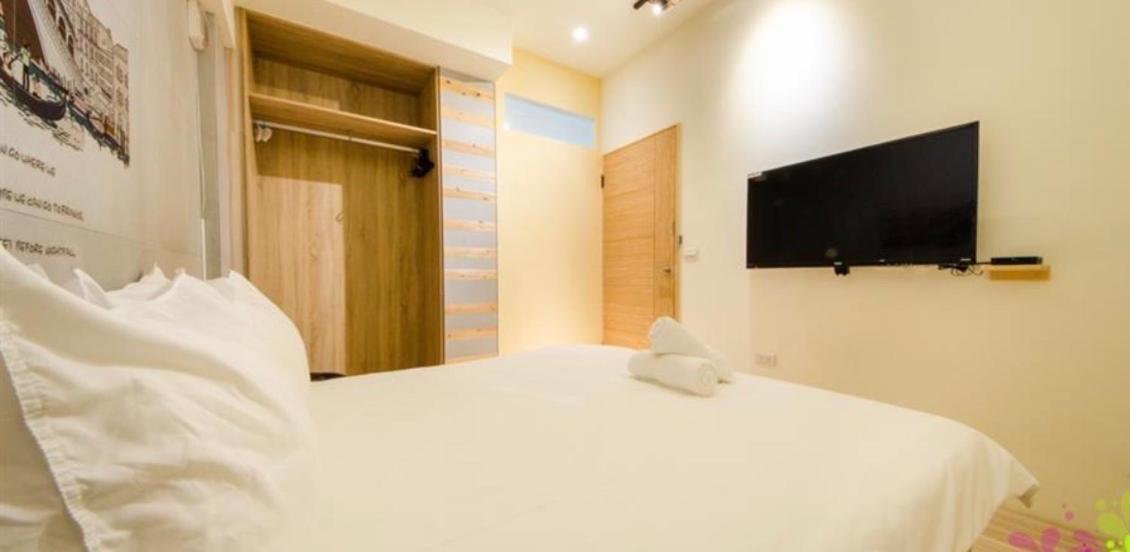 小黑琵416輕旅 Little Happy Hostel Тайнан Екстериор снимка