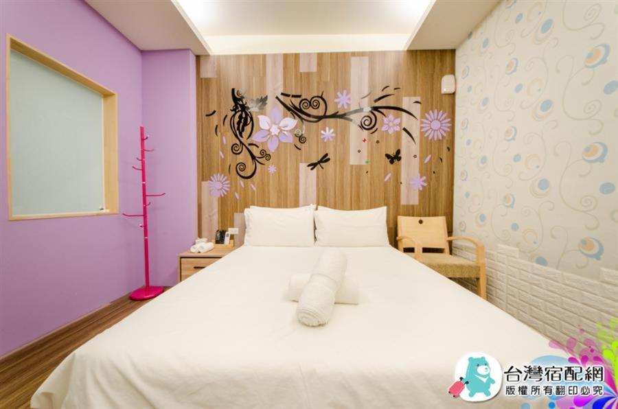 小黑琵416輕旅 Little Happy Hostel Тайнан Екстериор снимка